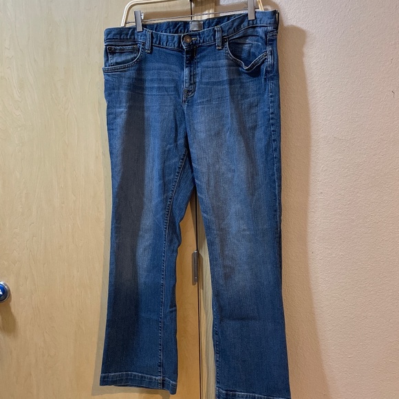 GAP Denim - Women GAP 16/33,Regular Long and lean -19 inches across waistline- 10 inch rise-